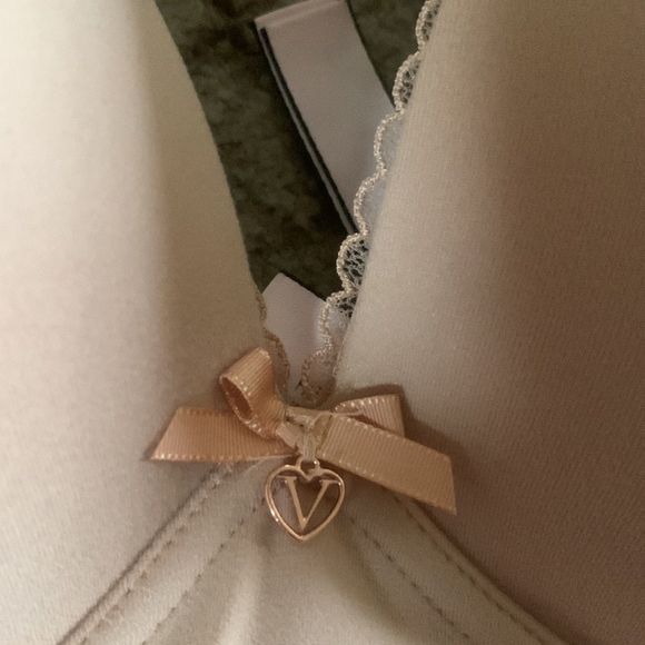 Victoria’s Secret tan body by Victoria unlined bra size 36DD - Picture 5 of 12